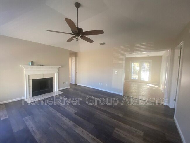 Building Photo - 8388 Cahaba Crossing Cir