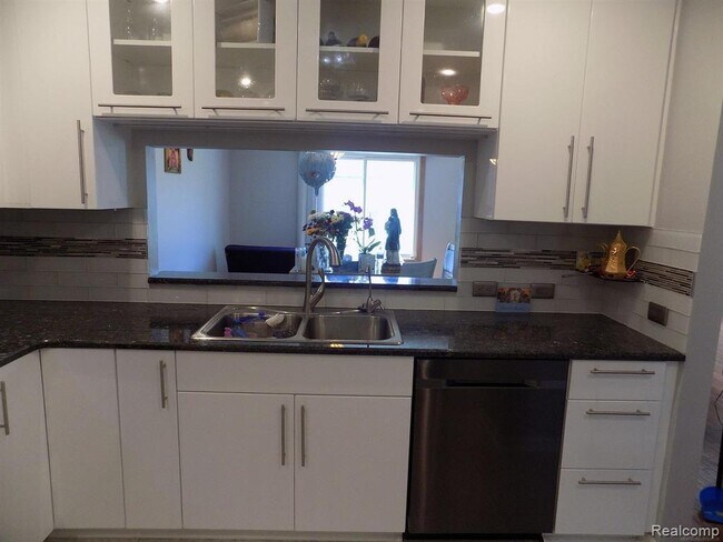 Foto del edificio - 2258 Heritage Pointe Dr