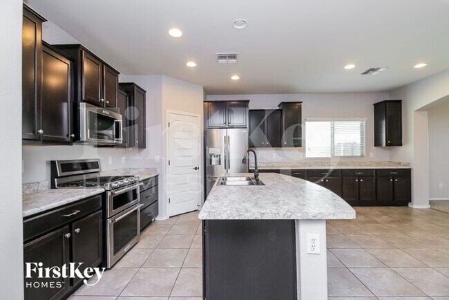 Building Photo - 5401 W Victory Way