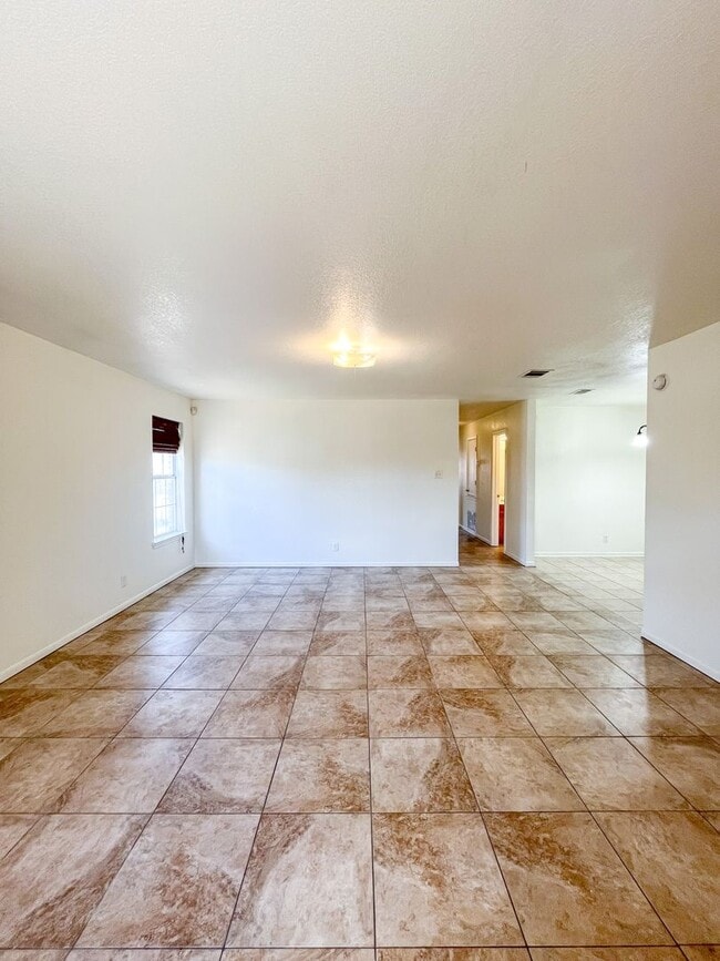 Building Photo - 2603 Edgefield St