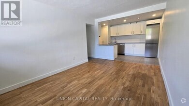 Building Photo - 230-230 Oak St