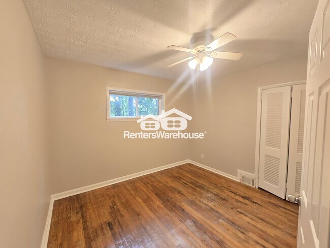 Building Photo - 1593 Tanager Cir