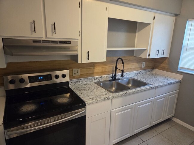 Building Photo - Captiva Duplex