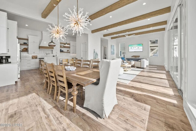 Building Photo - 5940 Gulf Dr