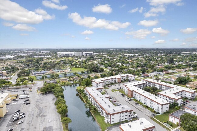 Building Photo - 1280 NW 43rd Ave