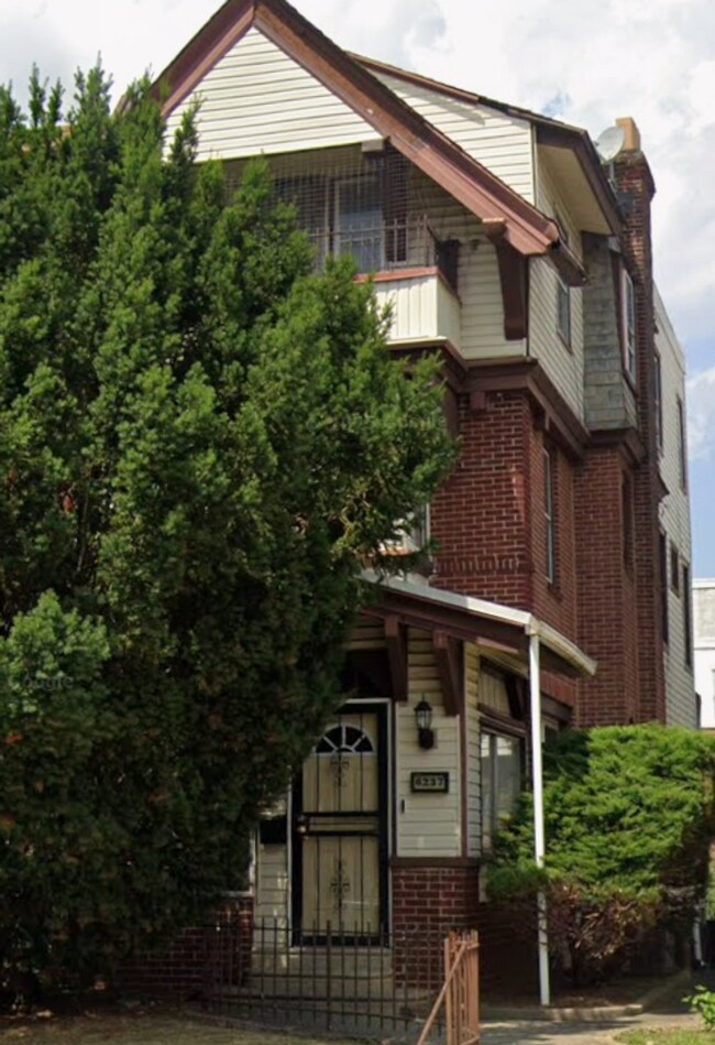 Building Photo - 6237 Carpenter St