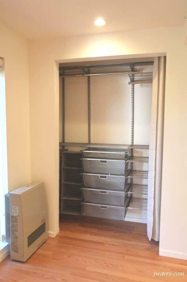 Building Photo - 443 Hoffman