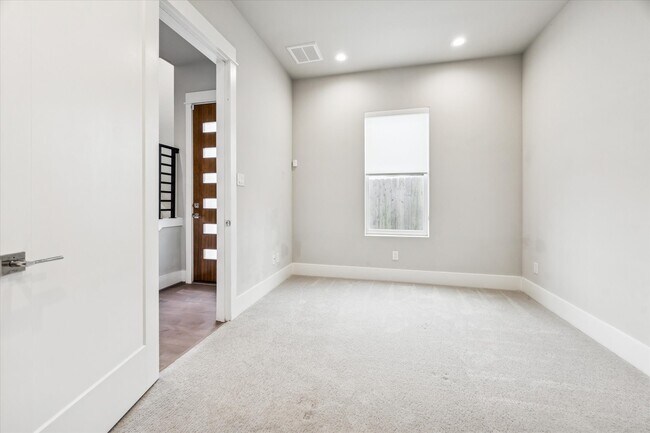 Building Photo - 1617 Wheeler Ave