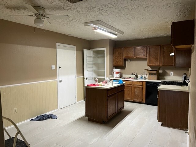 Foto del edificio - 11747 Yearling Dr