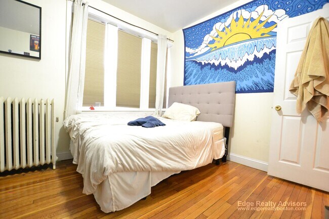 Building Photo - 193 Pleasant St