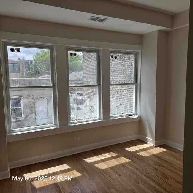 Building Photo - 2637 W Winona St
