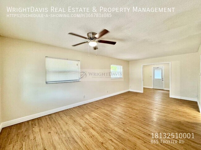 Foto del edificio - 865 Trotter Rd