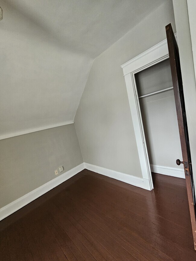 Foto del edificio - 15748 Mandalay Ave