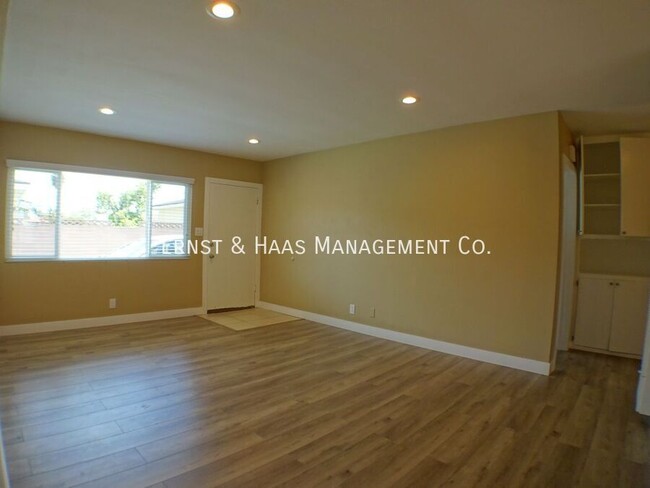 Foto del edificio - Wonderful 2 Bedroom Unit in Downey!