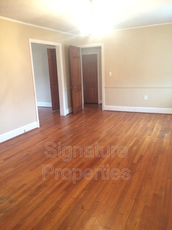 Foto del edificio - 534 Logan St