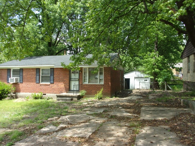 Building Photo - 2166 Pamela Dr