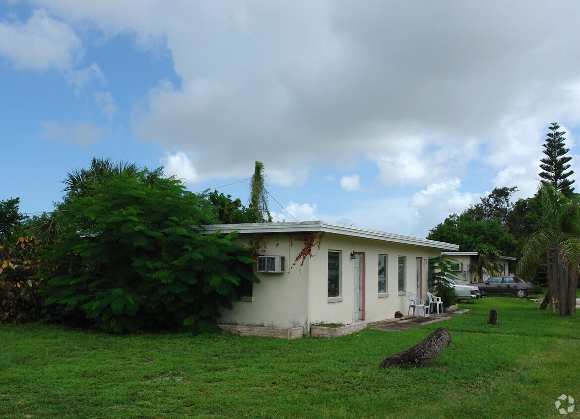 Foto del edificio - 5640 Taft St