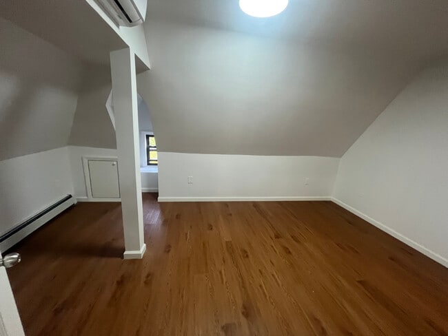 Building Photo - 100-05 69th Ave