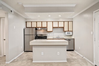 Building Photo - Dunwoody Ridge