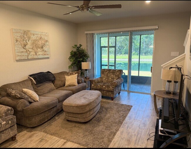 Building Photo - Brand new 3bed/2.5 bath town house