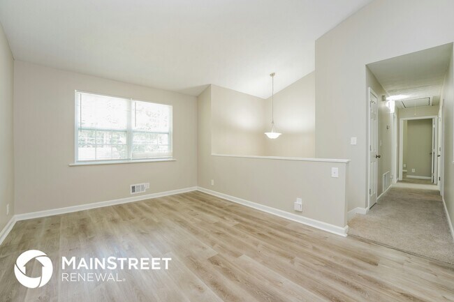 Foto del edificio - 2535 Kelly Lake Dr