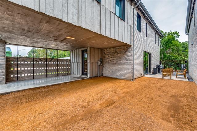 Foto del edificio - 903 Blackland Ct