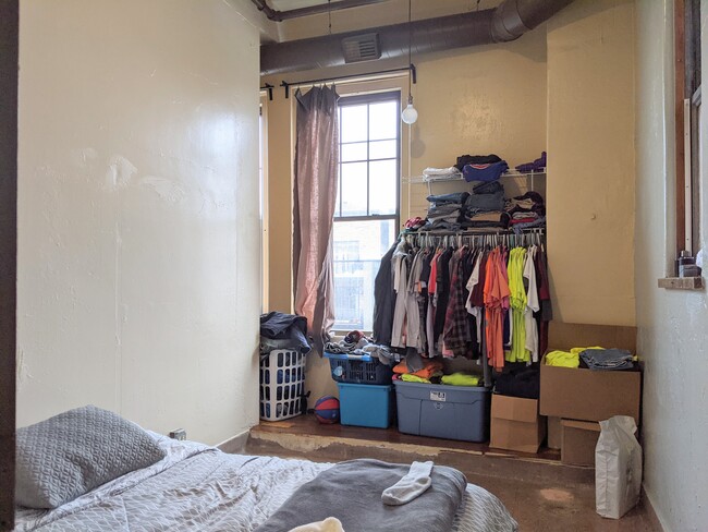 Foto del edificio - 1513 N Western Ave