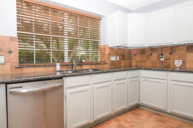 Foto del edificio - 2607 Woodstream Blvd