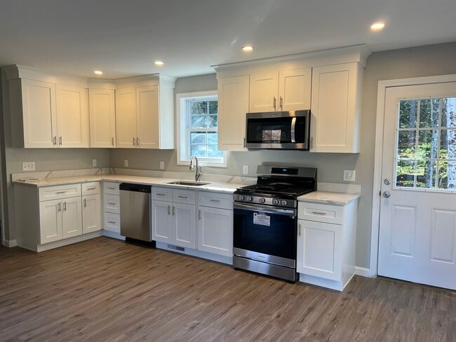 Foto del edificio - 12 Carrie Dr