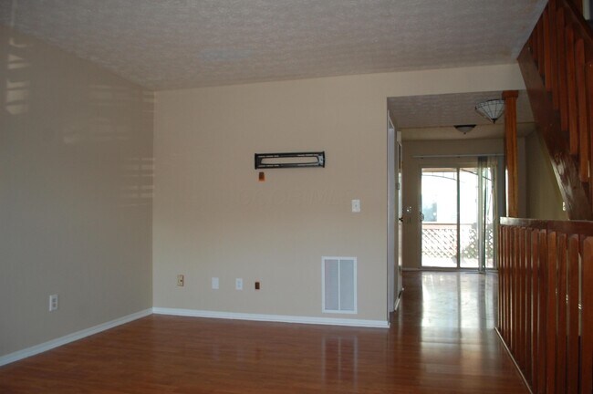 Foto del edificio - 8195 Baltimore Ave