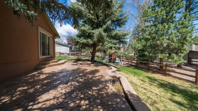 Foto del edificio - 5 Bedroom 3.5 Bath Home in Discovery @ Rockrimmon