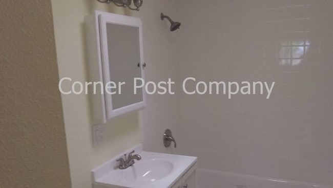 Building Photo - 5 Bedroom Home In The South Valley