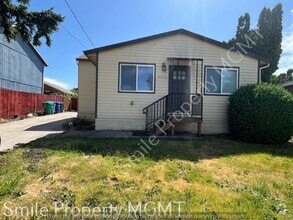 Building Photo - 2216 SE 105th Ave