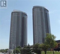 Building Photo - 135 Village Green Square