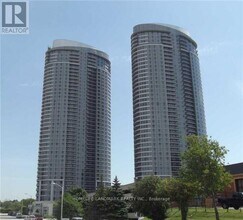 Building Photo - 135 Village Green Square