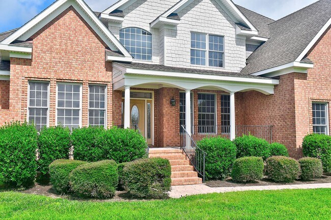 Building Photo - BEAUTIFUL HOME FOR RENT SOUTH CHESAPEAKE!