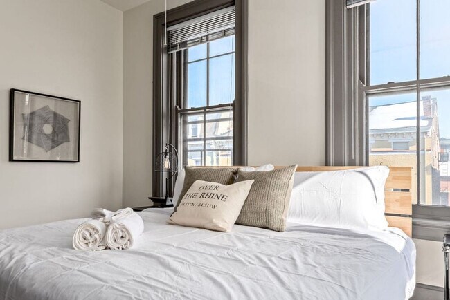 Foto del edificio - 126 E 13th St