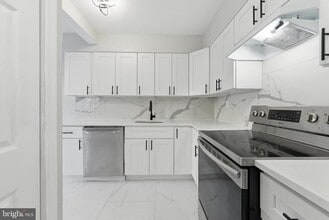 Building Photo - 111 Presidential Dr