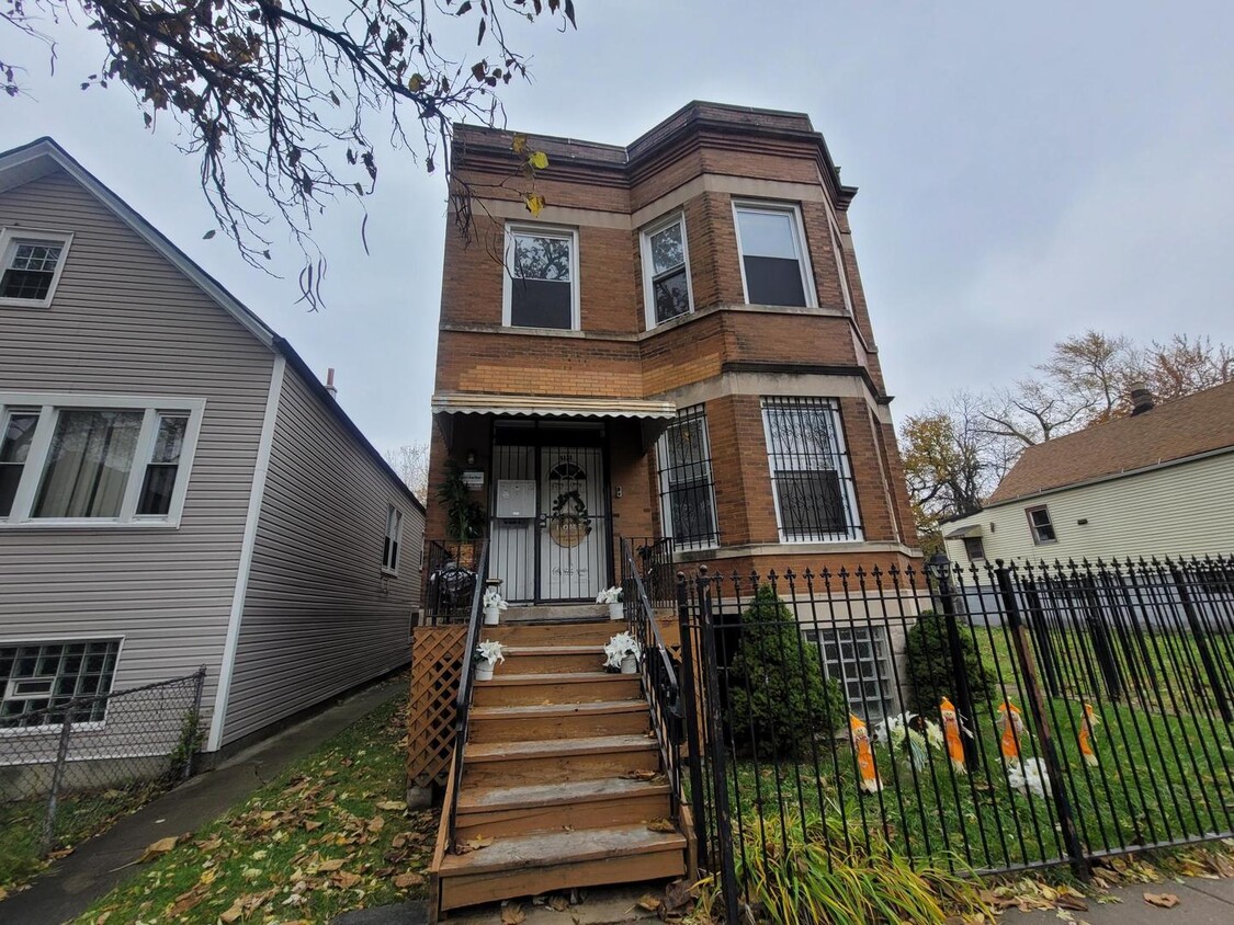 Primary Photo - 5131 S May St