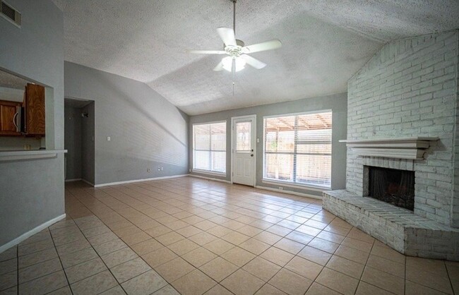Foto del edificio - 6606 Felgate Creek Ct