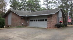 Building Photo - 133 Devonshire Ave W
