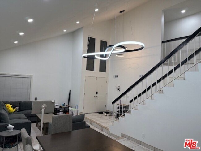 Building Photo - 16403 Bear Meadow Cir