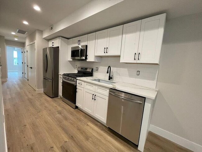 Photo - 200 S 60th St Apartment