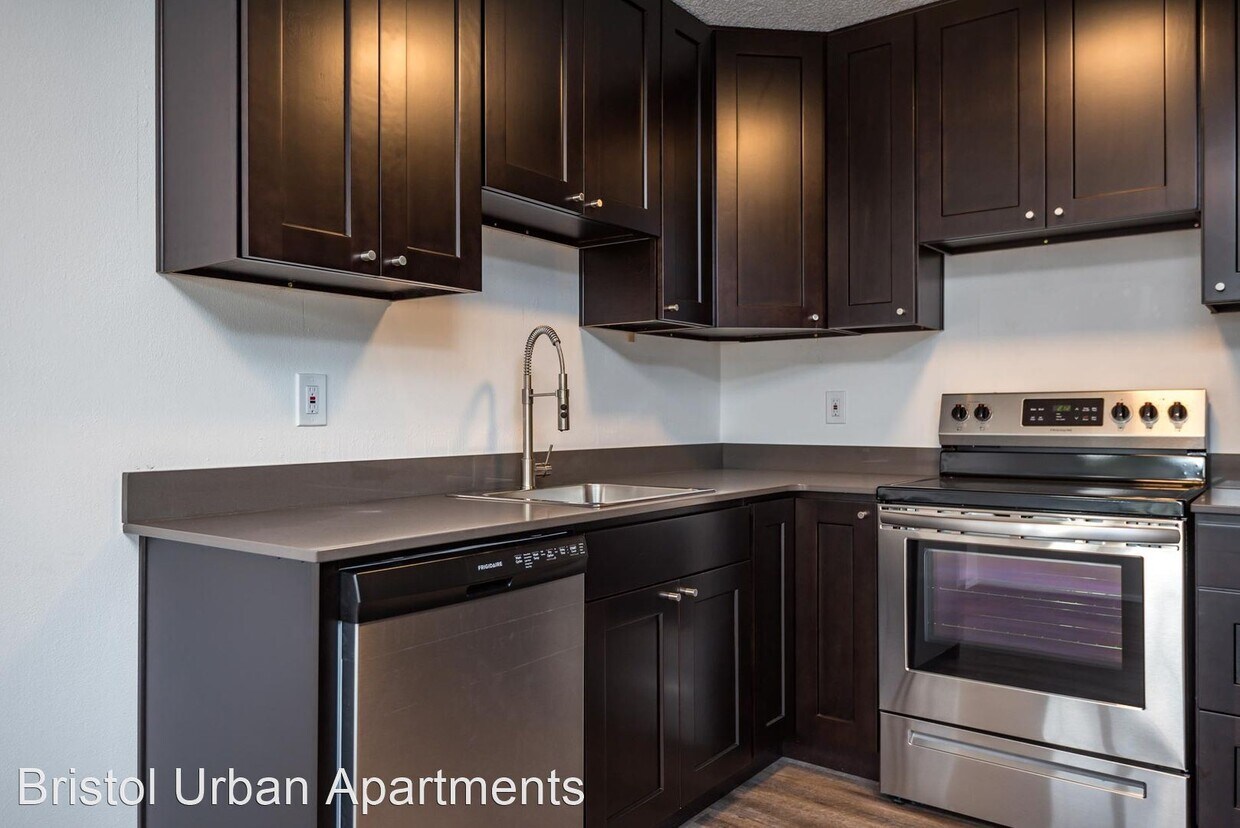 Foto principal - 3021 NE Glisan St