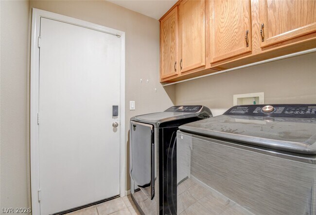 Foto del edificio - 3719 Maple Creek Ave