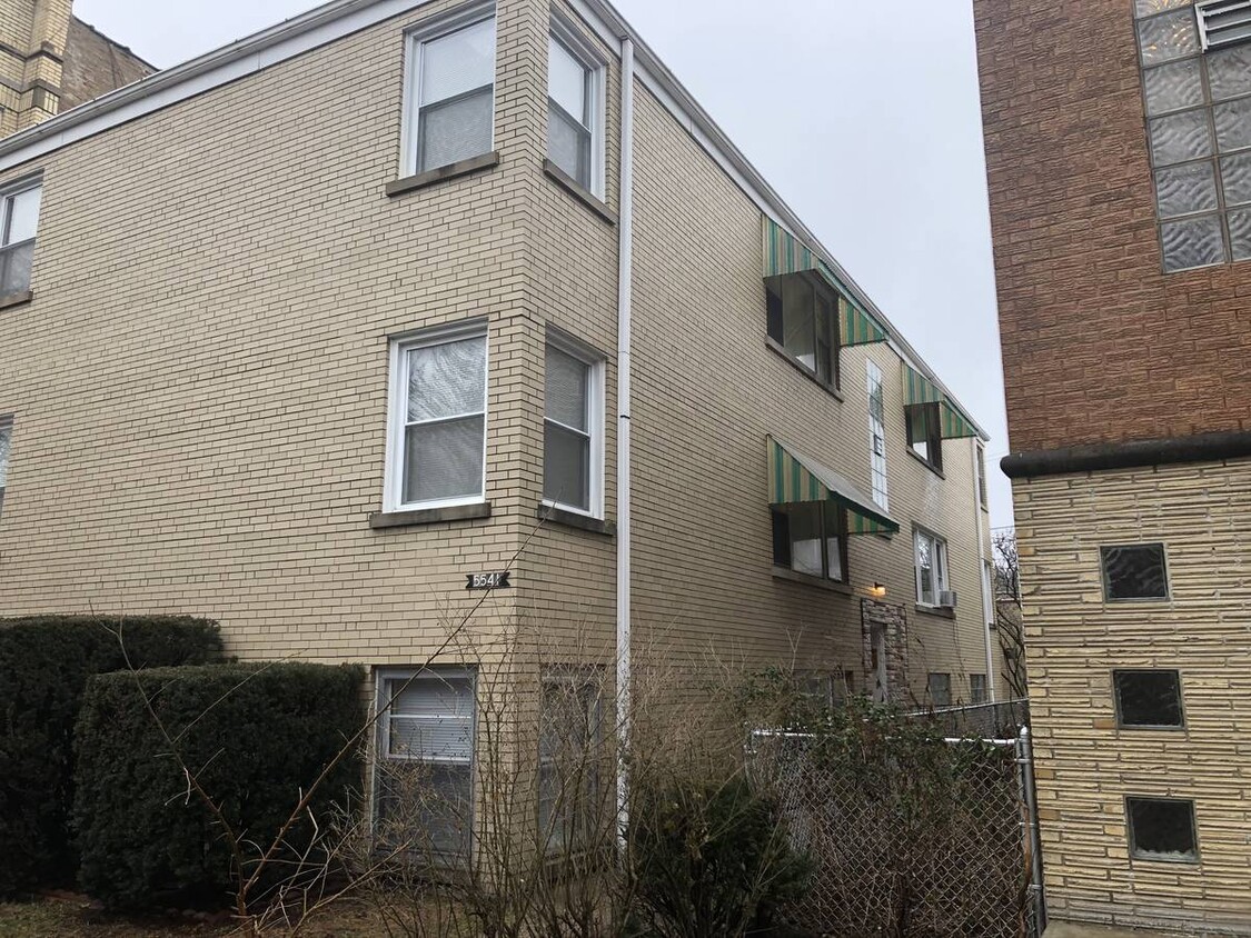 Primary Photo - 5541 N Artesian Ave