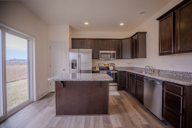 Building Photo - Luxury Duplexes