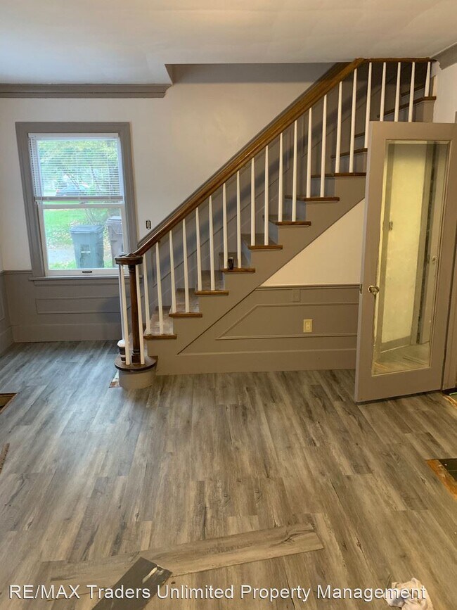 Foto del edificio - 4 br, 1.5 bath House - 3013 N Knoxville Ave.