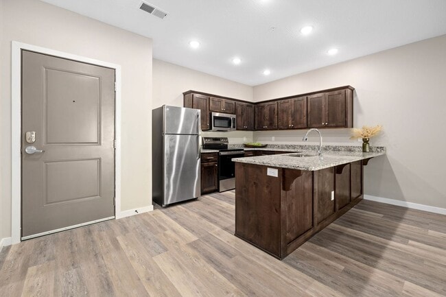 Building Photo - The Vibe Crossing