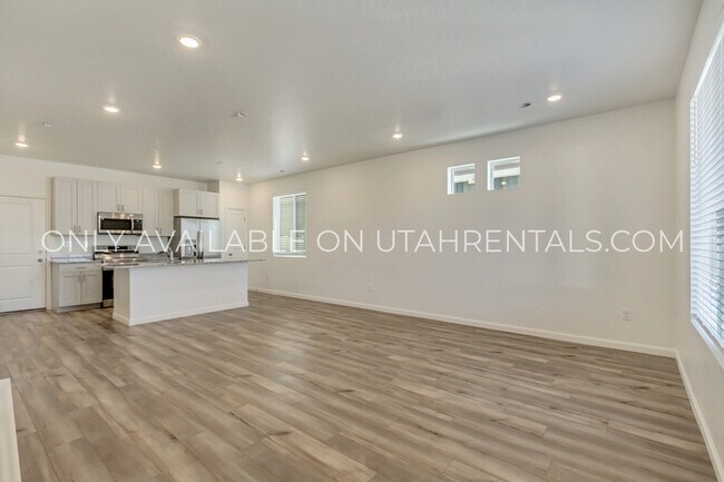 Foto del edificio - 238 N Colonnade Rd